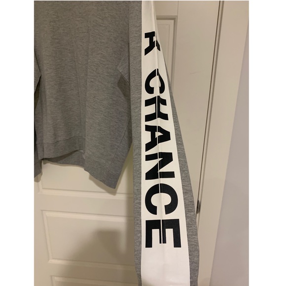 NWT H&M Grey Sweatshirt - Picture 3 of 6